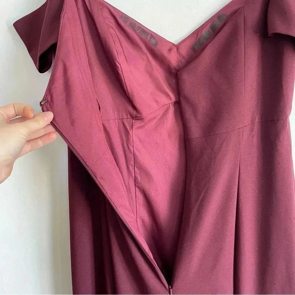 Amsale Off the Shoulder Burgundy Formal Gown Bridesmaid Dress Maroon Ribbing 10 - Picture 6 of 12